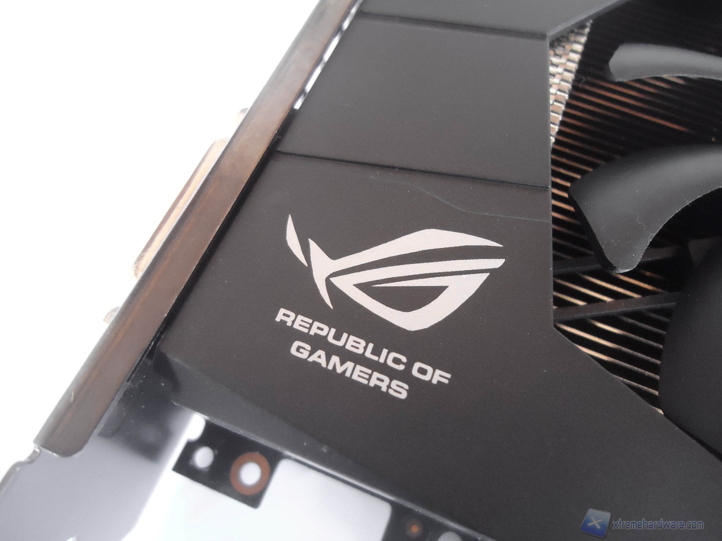ASUS GTX 980 Poseidon 20